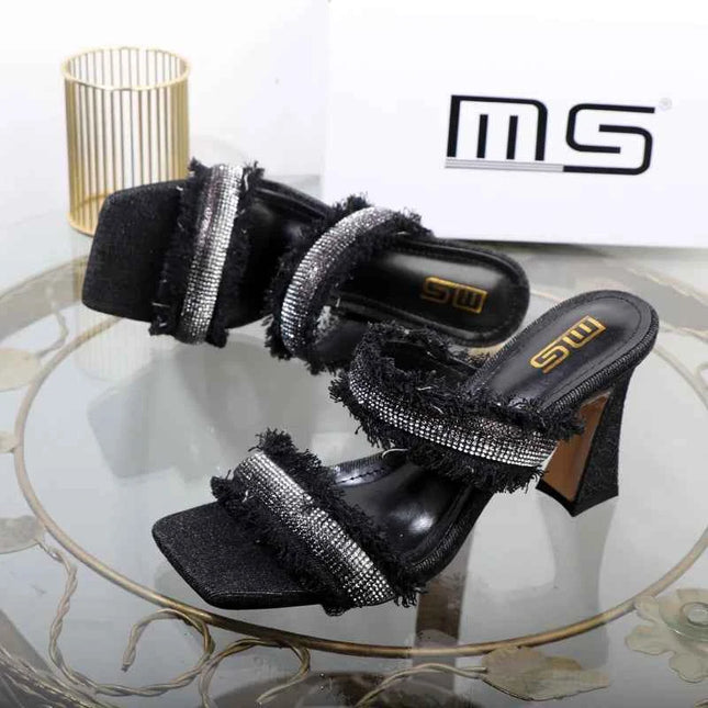 Pantofole da donna in denim 2025 nuove pantofole da donna con strass in peluche con tacco a spillo da donna moda outdoor Scarpe da donna eleganti di lusso