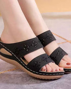 Nuove pantofole da donna ricamate fiori sandali da donna in pelle pantofole con zeppa casual leggere da esterno slip on scarpe estive da donna