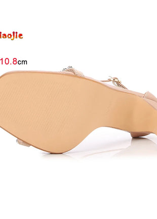 New Fashion strass una parola cinturino scarpe a spillo 10.8 cm tacchi altissimi sandali da donna testa quadrata sandali eleganti di colore nudo