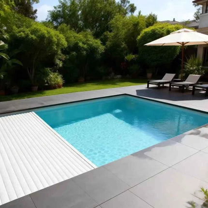 Copertura Automatica per Piscina Completamente Chiusa, Impermeabile, Retrattile, Isolata, con Lamelle, Protezione per Piscina Esterna
