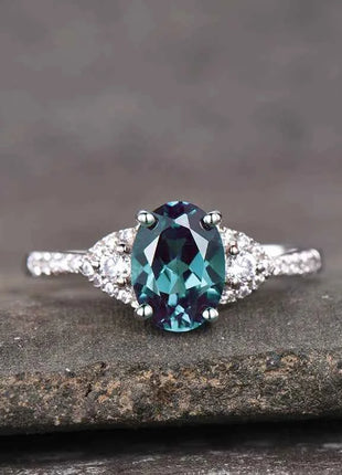 Huitan Anelli ovali blu CZ dal design semplice ed elegante da donna per la festa di anniversario, regalo per gioielli eleganti con temperamento da donna