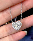 Collana con Ciondolo a Cuore Huitan per Donna, Accessorio Romantico per Matrimoni e Feste, Stile Semplice con Zirconi Brillanti, Gioiello Elegante da Donna
