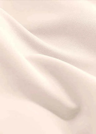 Abito da sera su misura bianco con spalle scoperte, a maniche lunghe, in organza, lunghezza al pavimento, linea ad A, modello 2026