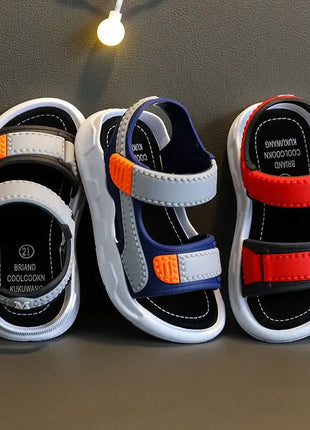 2023 Sandali in pelle per ragazzi estivi per bambini Scarpe per bambini Scarpe da spiaggia piatte per bambini Sport Sandali per bambini casual morbidi antiscivolo