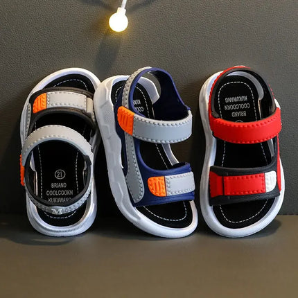 2023 Sandali in pelle per ragazzi estivi per bambini Scarpe per bambini Scarpe da spiaggia piatte per bambini Sport Sandali per bambini casual morbidi antiscivolo