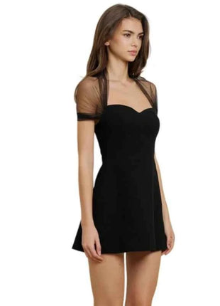 Abito Mini Elegante con Scollo a Cuore e Sciarpa in Tulle, Vestito Aderente Sexy per Feste di Compleanno, Cene, Lauree e Balli di Gala