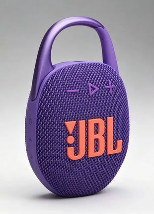 JBL Clip 5 Tablet portatile da viaggio con jack audio universale. Resistente agli urti e alla polvere.