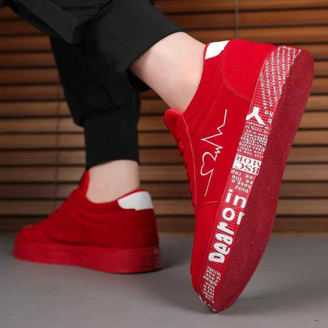 Sneakers casual leggere da uomo. Scarpe da corsa e da skate per uomo, ideali per l'uso quotidiano all'aperto. Colori: nero e rosso. Taglie: da 39 a 48.