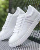 Scarpe da uomo casual sportive di grandi dimensioni per primavera e autunno, nuove, di tendenza, versatili, con fondo piatto, modello 2025