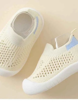 Calzini con suola morbida per bambini primavera/estate Scarpe in rete unisex Calzini da pavimento antiscivolo per bambini 0-3T Scarpe da passeggio morbide e leggere