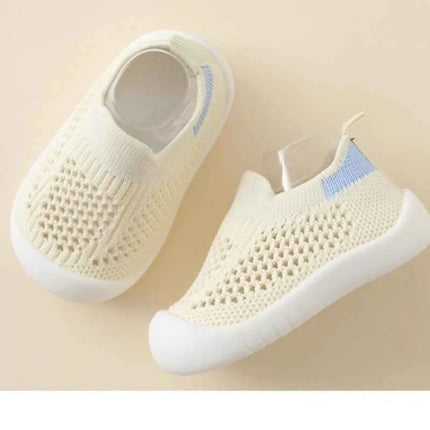 Calzini con suola morbida per bambini primavera/estate Scarpe in rete unisex Calzini da pavimento antiscivolo per bambini 0-3T Scarpe da passeggio morbide e leggere