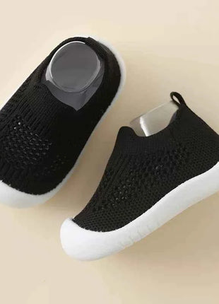 Calzini con suola morbida per bambini primavera/estate Scarpe in rete unisex Calzini da pavimento antiscivolo per bambini 0-3T Scarpe da passeggio morbide e leggere