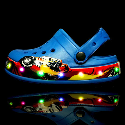 Sandali con foro per bambini estivi Scarpe con luce lampeggiante illuminate a LED Sandali da spiaggia per ragazze dei ragazzi Scarpe da ginnastica alla moda traspiranti per bambini