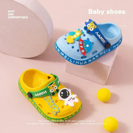 Nuovi bambini Bambini Neonati maschi Ciabatte Zoccoli Estate Suola morbida Pantofole da spiaggia da giardino Sandali Scarpe da bambino con foro per grotta per ragazze dei ragazzi